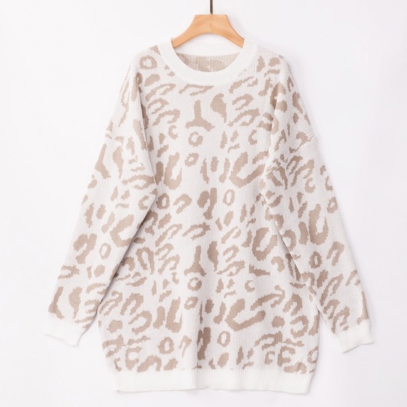 CLEARANCE White Leopard Oversized Knit Sweater Dress - Picture 3 of 3